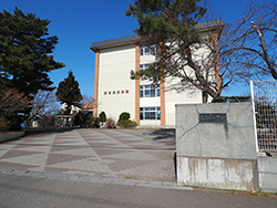 北美原小学校