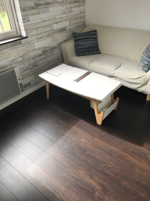 掃除が面倒くさい ゴミが目立たない床の色 個人的意見です お家についてのお役立ち住宅ブログ 株式会社ロゴスホーム 掃除が面倒くさい ゴミが目立たない床の色 個人的意見です お家についてのお役立ち住宅ブログ 株式会社ロゴスホーム