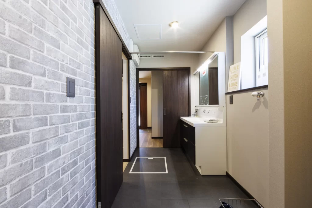 【趣味を楽しむ、アメカジスタイルの平屋】旭町2条1丁目｜モデルハウス-Cabin(キャビン)-