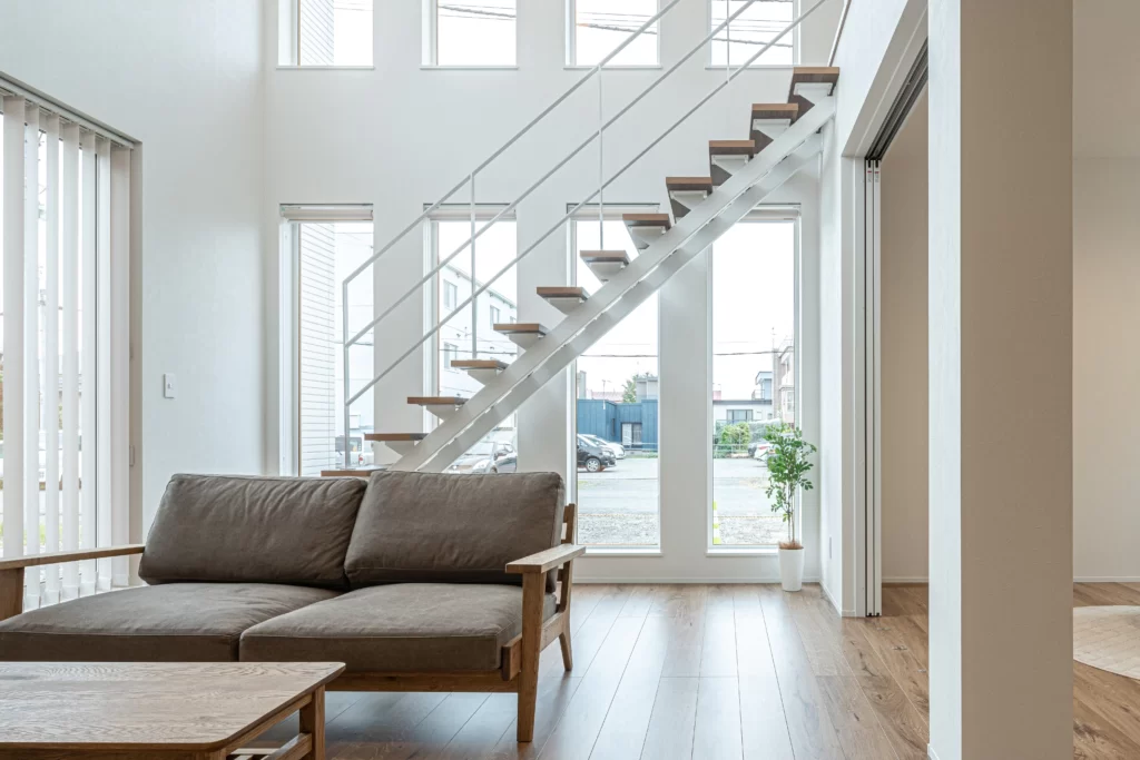 【吹抜け×鉄骨階段、家事ラク動線の住まい】中標津町東18条南1丁目｜オーナー様邸見学会開催！