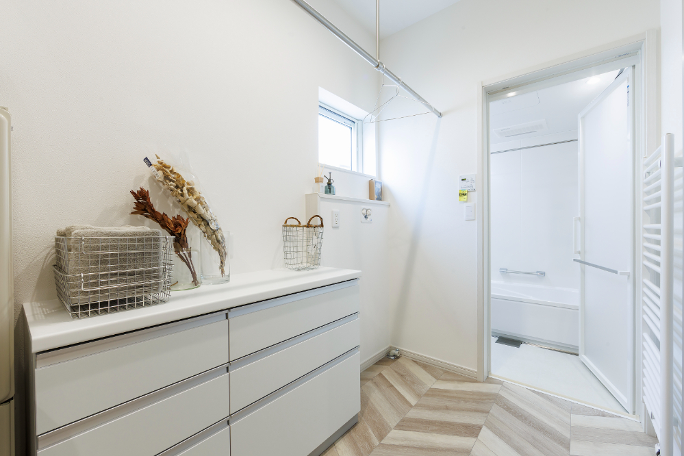 【日々の動きを軽やかにする、モダンな家】東開町3丁目｜モデルハウス-Fiene(フィーネ)-