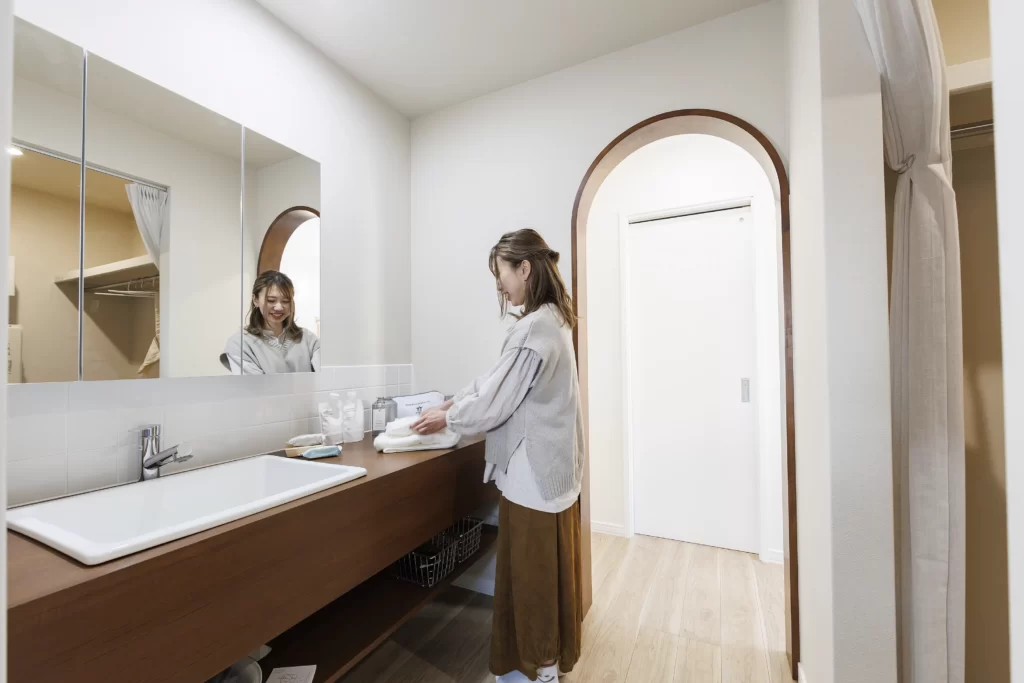 【吹抜け×鉄骨階段、家事ラク動線の住まい】中標津町東18条南1丁目｜オーナー様邸見学会開催！