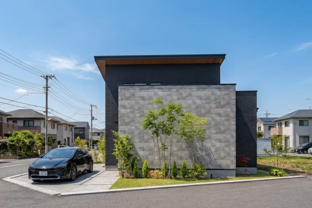 【高天井と回遊動線で叶える、快適をデザインした住まい】仙台市太白区東中田｜モデルハウス