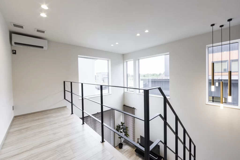 【光を纏う、アーバンシックな住まい】ウトナイ南2丁目｜モデルハウス-GRINT(グリント)-